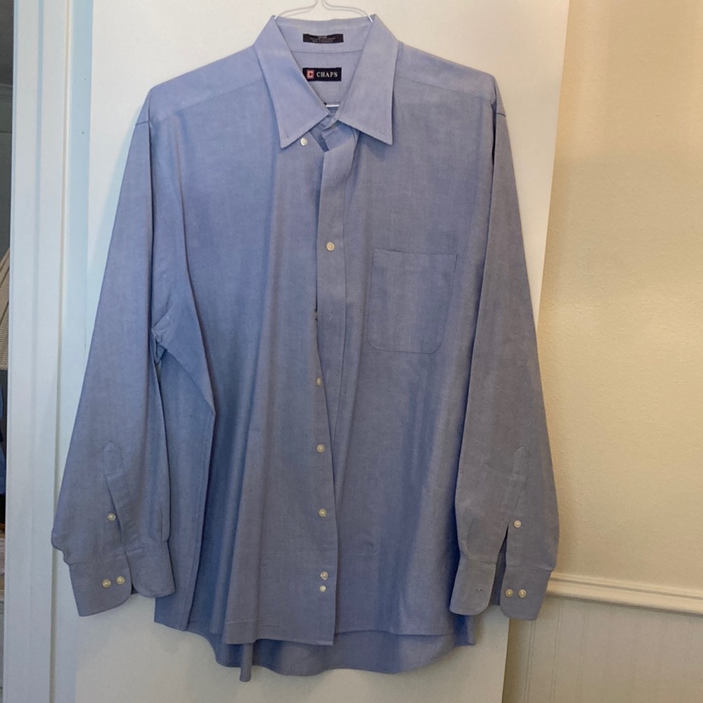 MEN’S CHAPS BLUE BUTTON DOWN DRESS SHIRT!